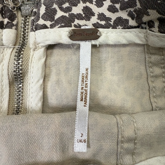 Free People Leopard Print Mini Skirt Size 2 - Picture 5 of 6